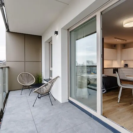 דירה Very Berry - Naramowicka 106a - Z Garazem I Balkonem- Self Check In 24h