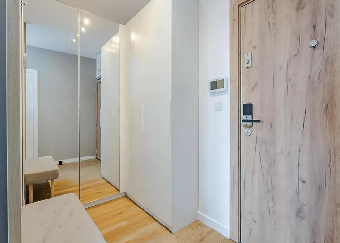 Very Berry - Naramowicka 106a - Z Garazem I Balkonem- Self Check In 24h