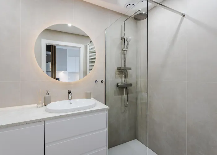 Very Berry - Naramowicka 106a - Z Garazem I Balkonem- Self Check In 24h ポズナン