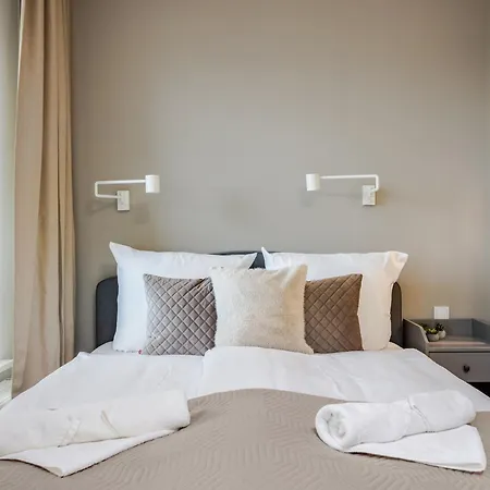 アパート Very Berry - Naramowicka 106a - Z Garazem I Balkonem- Self Check In 24h *