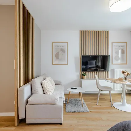 Very Berry - Naramowicka 106a - Z Garazem I Balkonem- Self Check In 24h Apartment Poznan