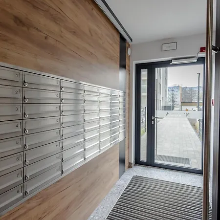 Very Berry - Naramowicka 106a - Z Garazem I Balkonem- Self Check In 24h * ポズナン