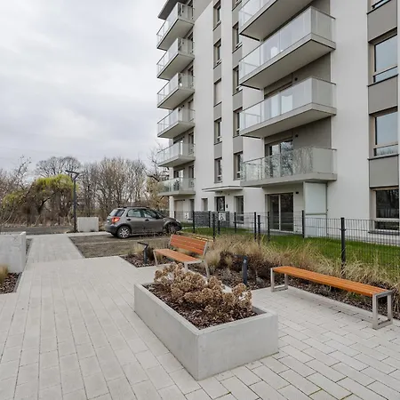 Very Berry - Naramowicka 106a - Z Garazem I Balkonem- Self Check In 24h * ポズナン