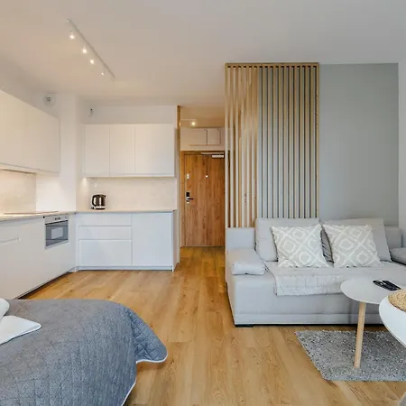 Very Berry - Naramowicka 106a - Z Garazem I Balkonem- Self Check In 24h アパート *