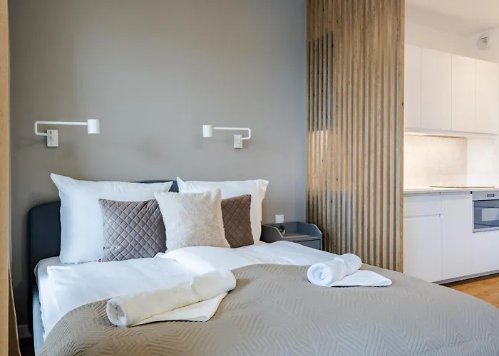 Apartment Very Berry - Naramowicka 106a - Z Garazem I Balkonem- Self Check In 24h