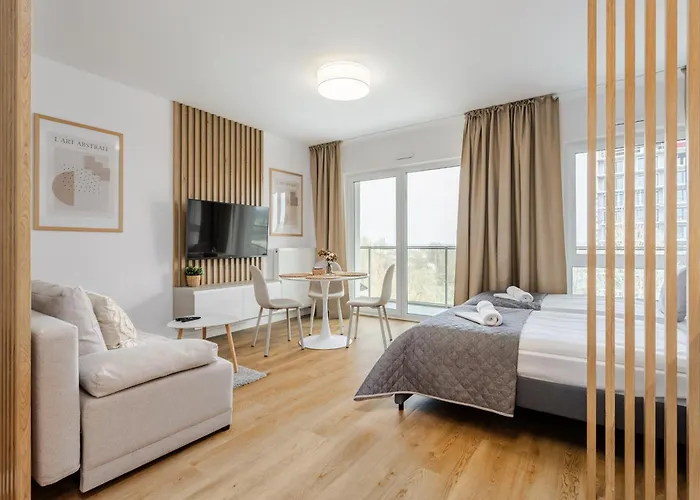 Very Berry - Naramowicka 106a - Z Garazem I Balkonem- Self Check In 24h Poznan