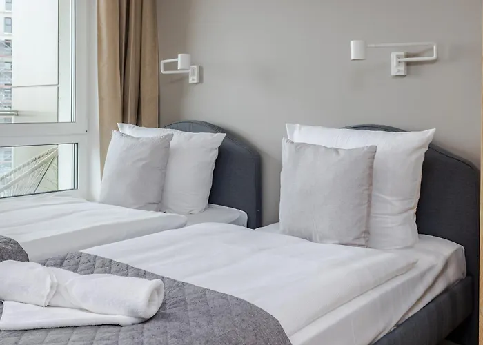 Apartment Very Berry - Naramowicka 106a - Z Garazem I Balkonem- Self Check In 24h Poznan