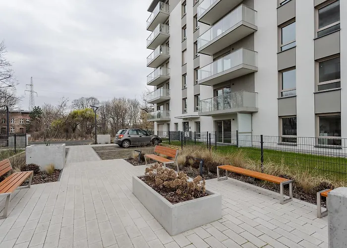 Very Berry - Naramowicka 106a - Z Garazem I Balkonem- Self Check In 24h * 波兹南